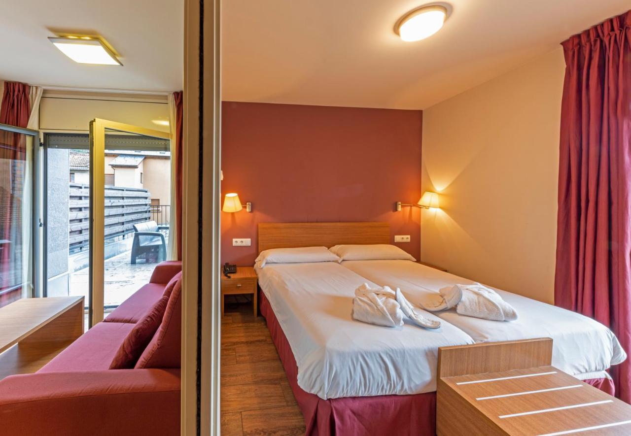 Apartaments Trainera Esterri d'Àneu Kültér fotó