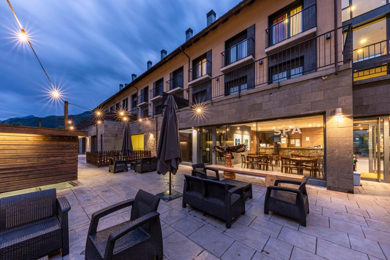 Apartaments Trainera Esterri d'Àneu Kültér fotó
